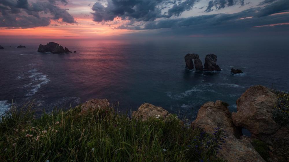 Twilight Over Los Urros Sea Stacks wallpaper