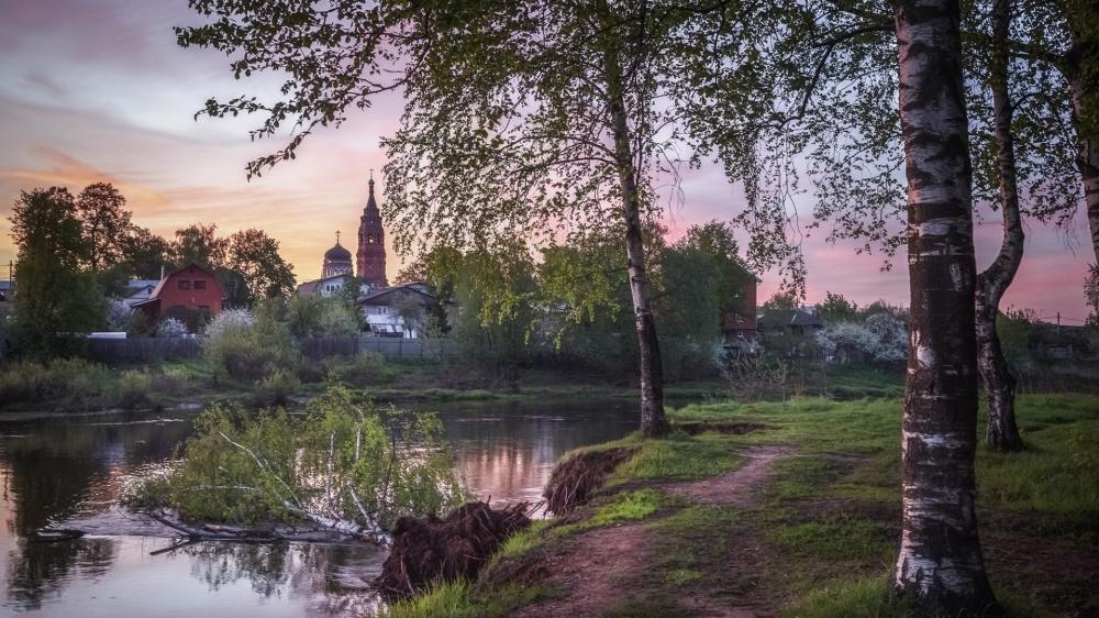 Spring Twilight by the Klyazma River wallpaper