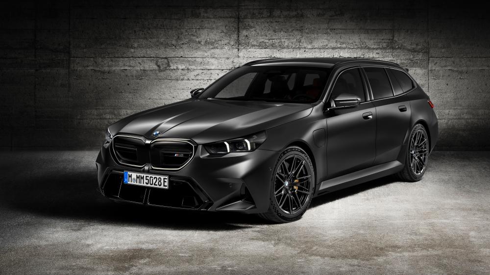 BMW M5 Touring in Matte Black wallpaper