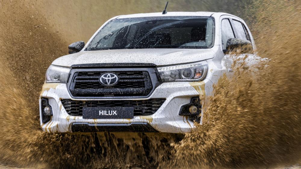 Toyota Hilux Off-Road Power wallpaper