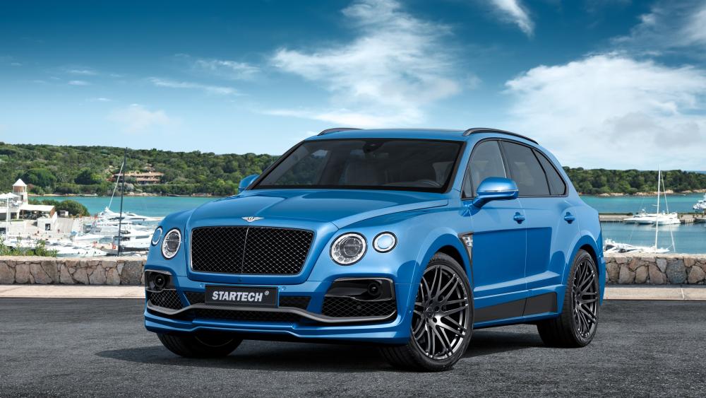 Bentley Bentayga Luxury by the Harbor wallpaper