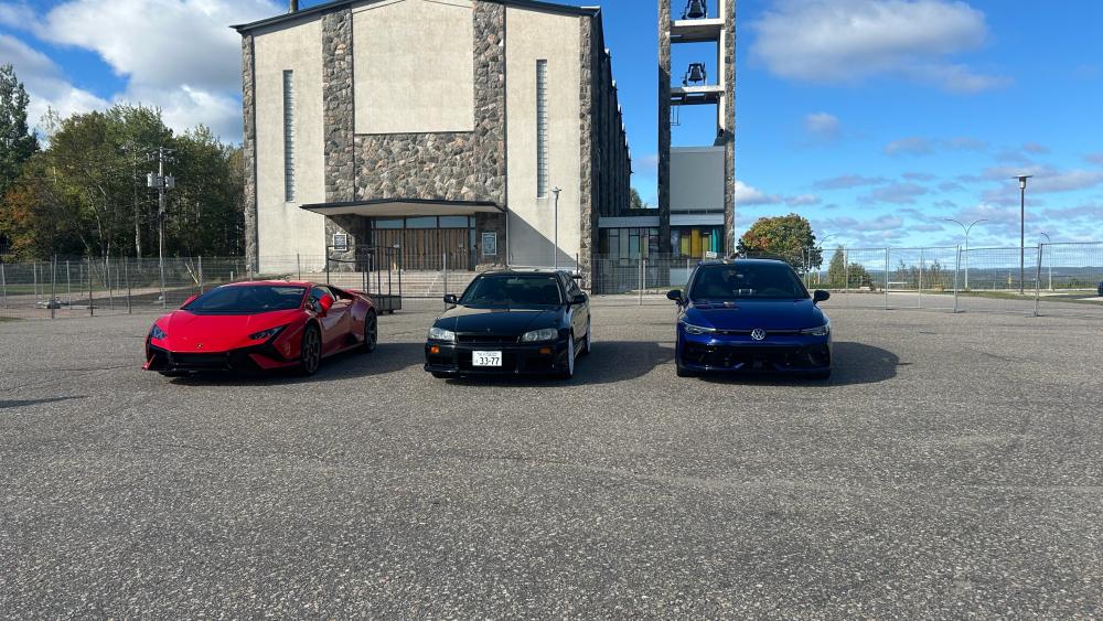 Lamborghini, Nissan gtr R34 , Volkswagen golf R mk8.5 wallpaper