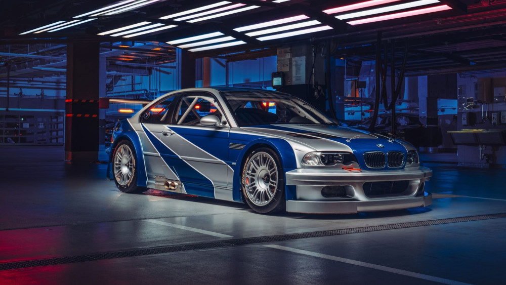 BMW M3 GTR Neon Garage wallpaper