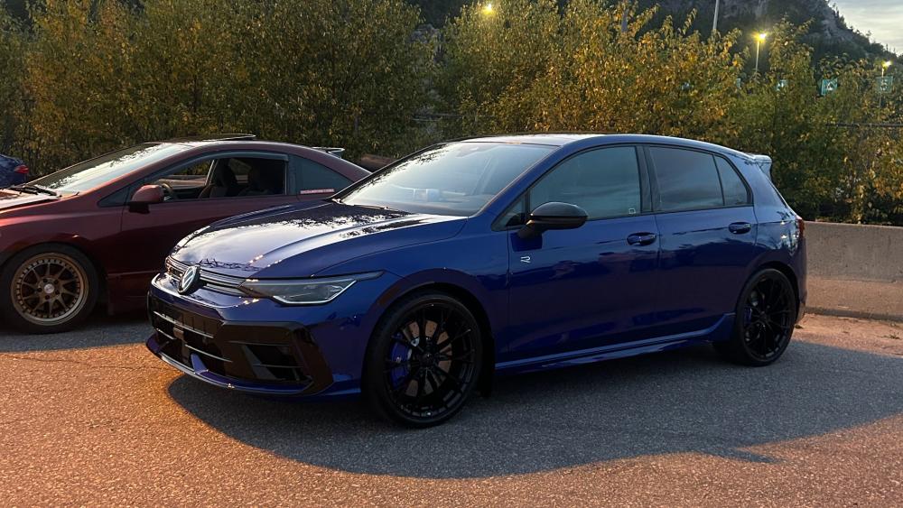 Volkswagen Golf R mk8.5 wallpaper