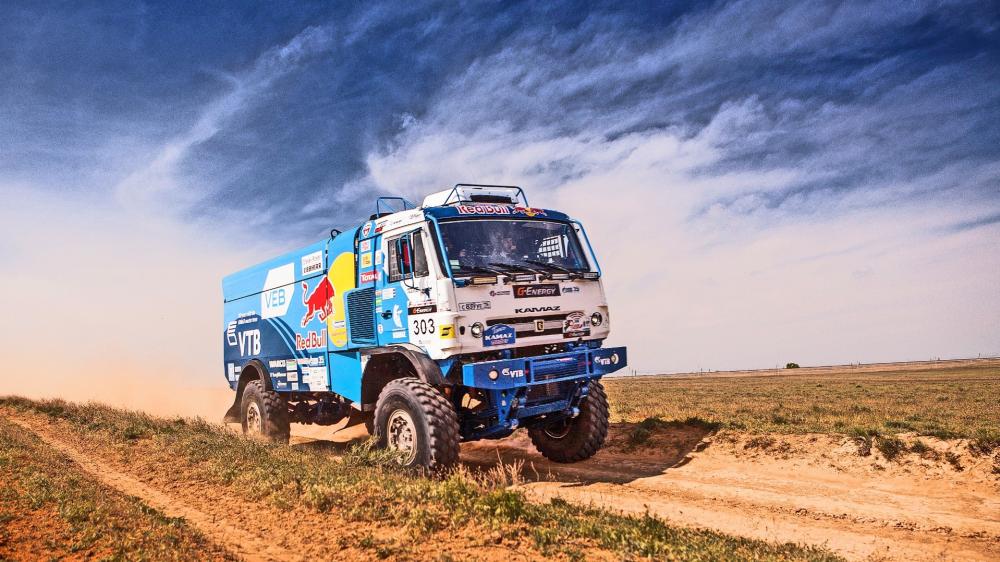 Rally Beast High-Speed Rally Truck in Action wallpaper