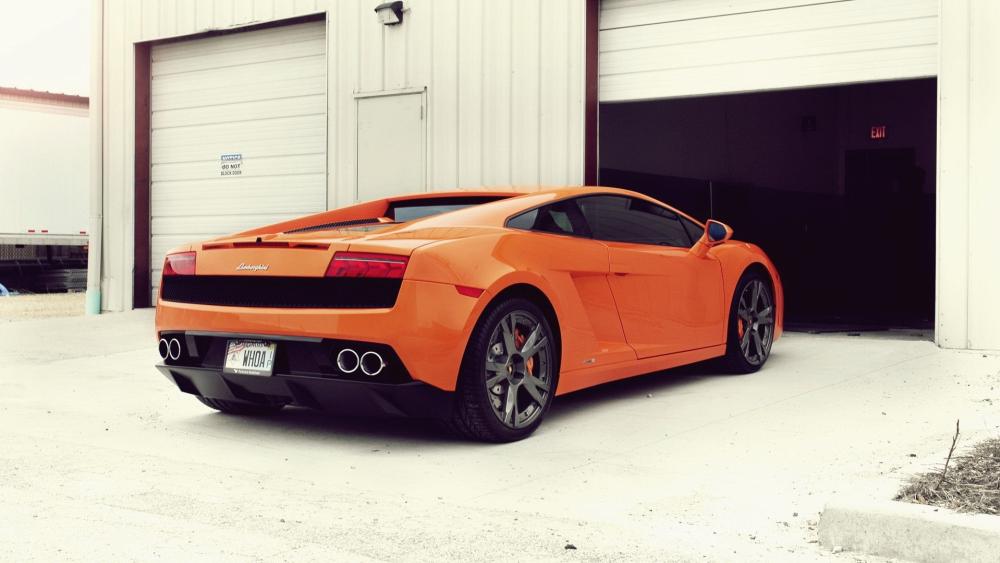 Orange Lamborghini Gallardo in Industrial Light wallpaper