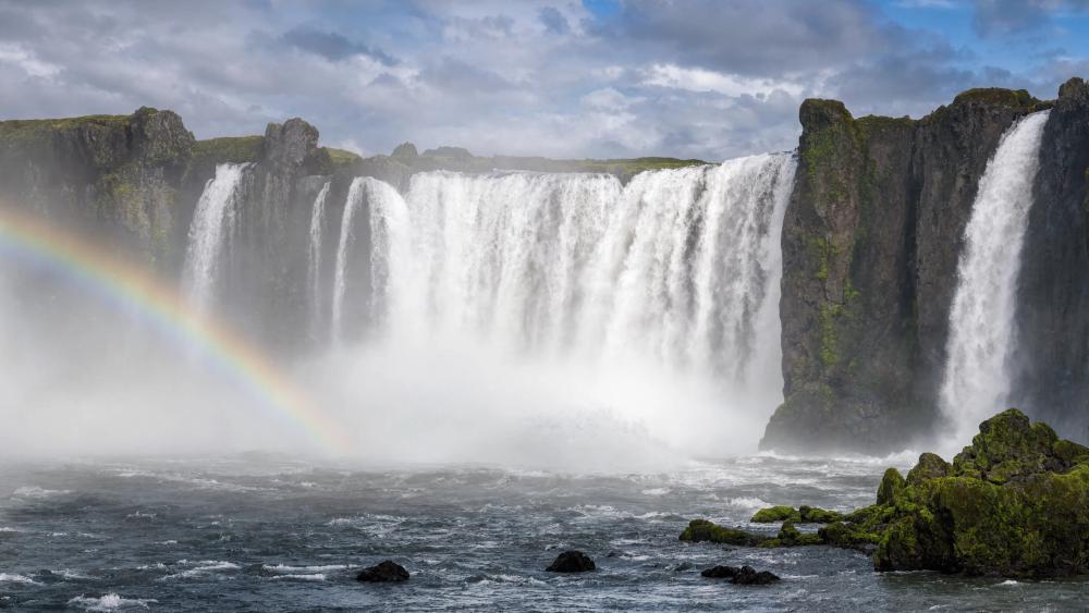 Basalt Cliff Waterfall wallpaper