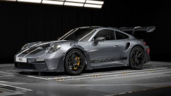 Porsche 911 GT3 RS Exudes Power and Elegance wallpaper