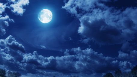 Moonlit Cloudscape Serenity wallpaper