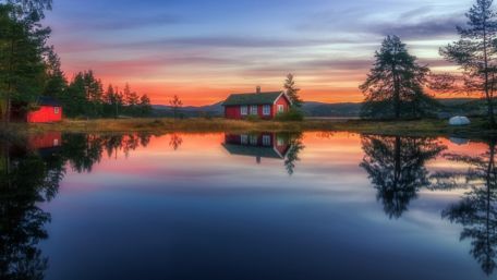 Tranquil Lake Cottage Serenity wallpaper