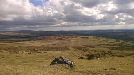 Expansive Moorland Vista wallpaper