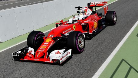 Ferrari F1 2016 Racing Machine in Action wallpaper