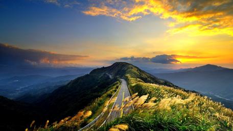 Pathway to Serenity at Sunset wallpaper