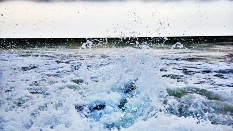 Waves of Serenity in Bengal Sea wallpaper