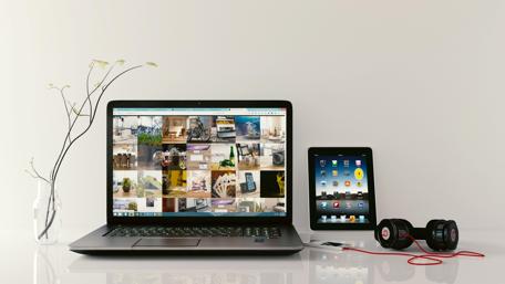 Modern Tech Workspace in 4K Resolution wallpaper