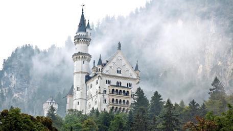 Mysterious Castle in the Fog wallpaper