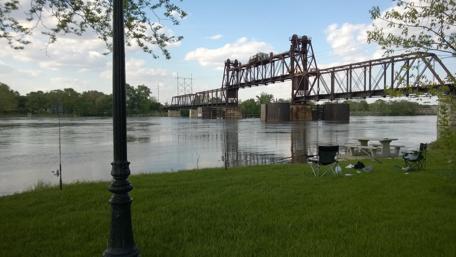Summer Serenity by the Illinois River wallpaper