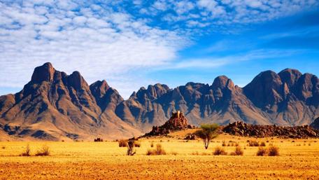 Majestic Mountains Over African Savanna wallpaper