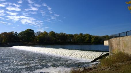 Tranquil River View at North Aurora Dam wallpaper