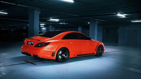 Vibrant Mercedes Benz in Urban Setting wallpaper