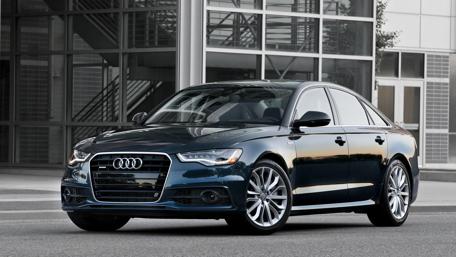 Sleek Audi Luxury Car Wallpaper wallpaper
