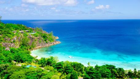 Vibrant Coastal Paradise Awaits You wallpaper
