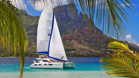 Serene Sailing on Crystal Waters wallpaper