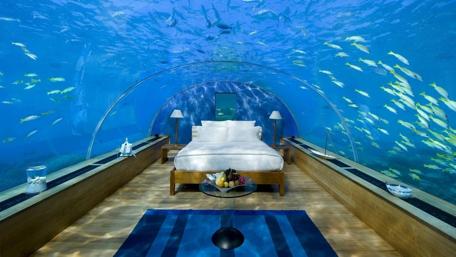 Underwater Dreamscape Retreat wallpaper