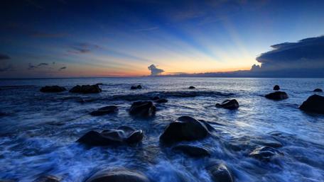 Serene Ocean Sunrise Beauty wallpaper