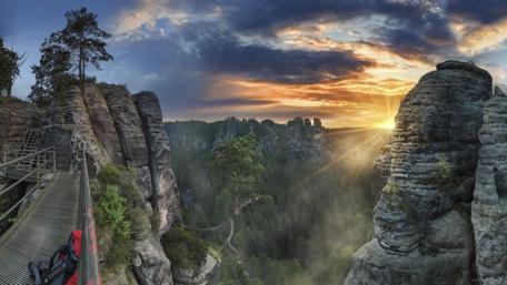 Majestic Mountains at Sunset Magic wallpaper