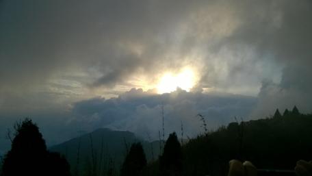 Majestic Sunrise Over Darjeeling Mountains wallpaper