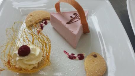 Delightful Dessert Presentation wallpaper