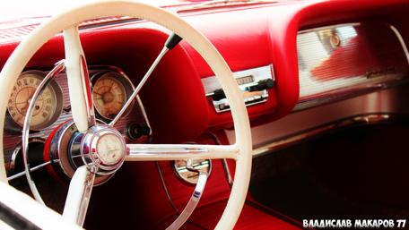 Classic Red Oldtimer Interior Wallpaper Showcase wallpaper