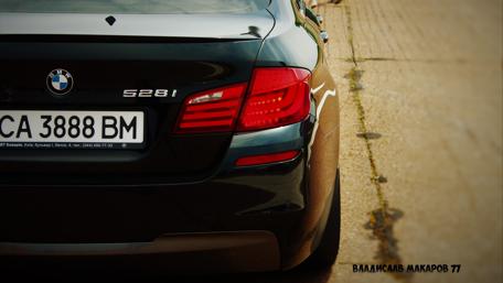 Sleek BMW 528i in Stunning Detail wallpaper