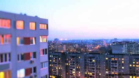 Cityscape at Dusk with a Vibrant Glow wallpaper