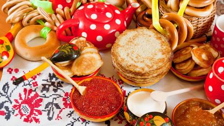 Deliciously Colorful Russian Cuisine Feast wallpaper