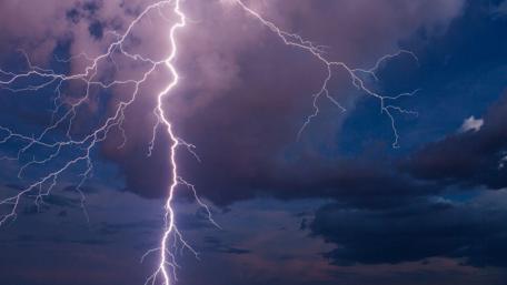 Majestic Lightning Illuminating the Sky wallpaper