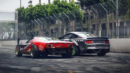 Rainy Race Day for Classic and Modern Fords wallpaper
