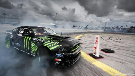 Mustang Power Slide under Stormy Skies wallpaper