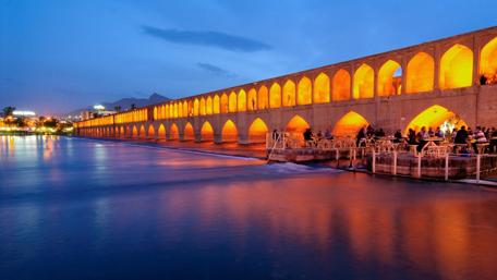 Majestic Night View of Historic City Bridge wallpaper