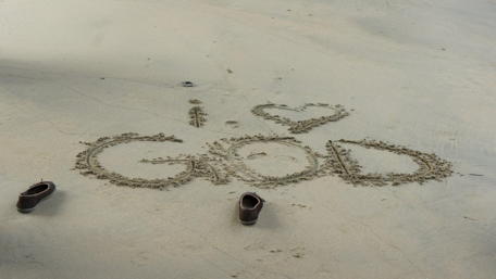 I Love God Beach Quote Wallpaper wallpaper