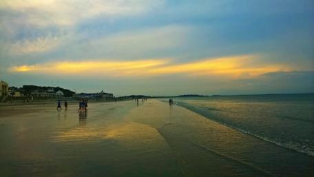 Serene Sunset on the Beach Beauty wallpaper
