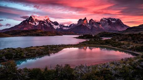 Purple Sunset Serenity over Majestic Mountain Lake wallpaper