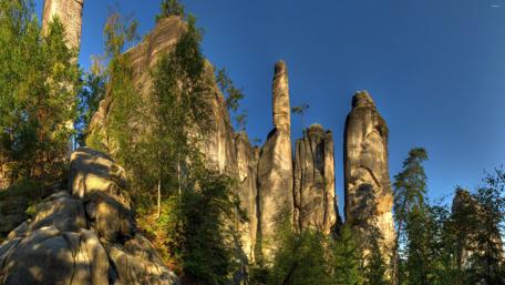 Majestic Rocky Landscape Under a Clear Sky wallpaper