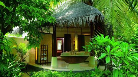 Constance Halaveli Maldives wallpaper
