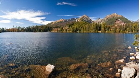 Serene Mountain Lake Reflections wallpaper