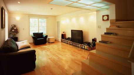 Serene Modern Living Room Design wallpaper