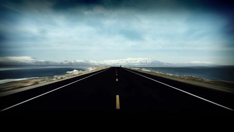 Endless Journey Through Majestic Mountains wallpaper