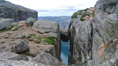 Dramatic Cliffside Rock Formation wallpaper