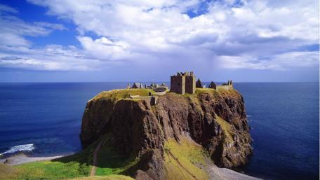 Majestic Castle by the Sea wallpaper